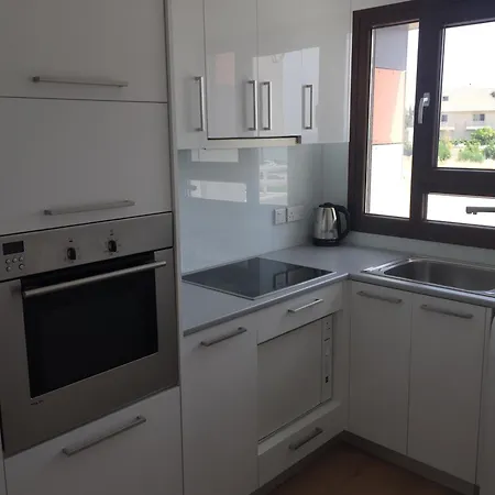 Apartment Modern 2 Bedroom *